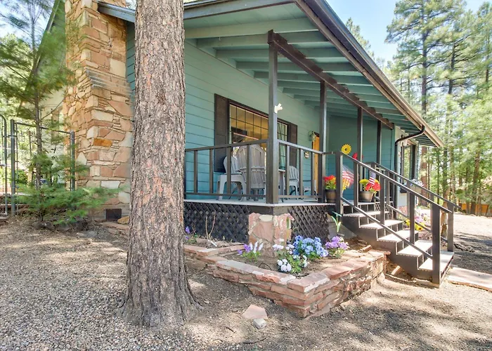 2 Mi To Rainbow Lake: W/ Furnished Deck! * Pinetop-Lakeside